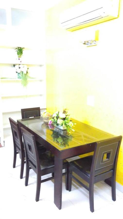 Moydom & Cosy Private 1 Bhk Opp Nfc Market New Delhi