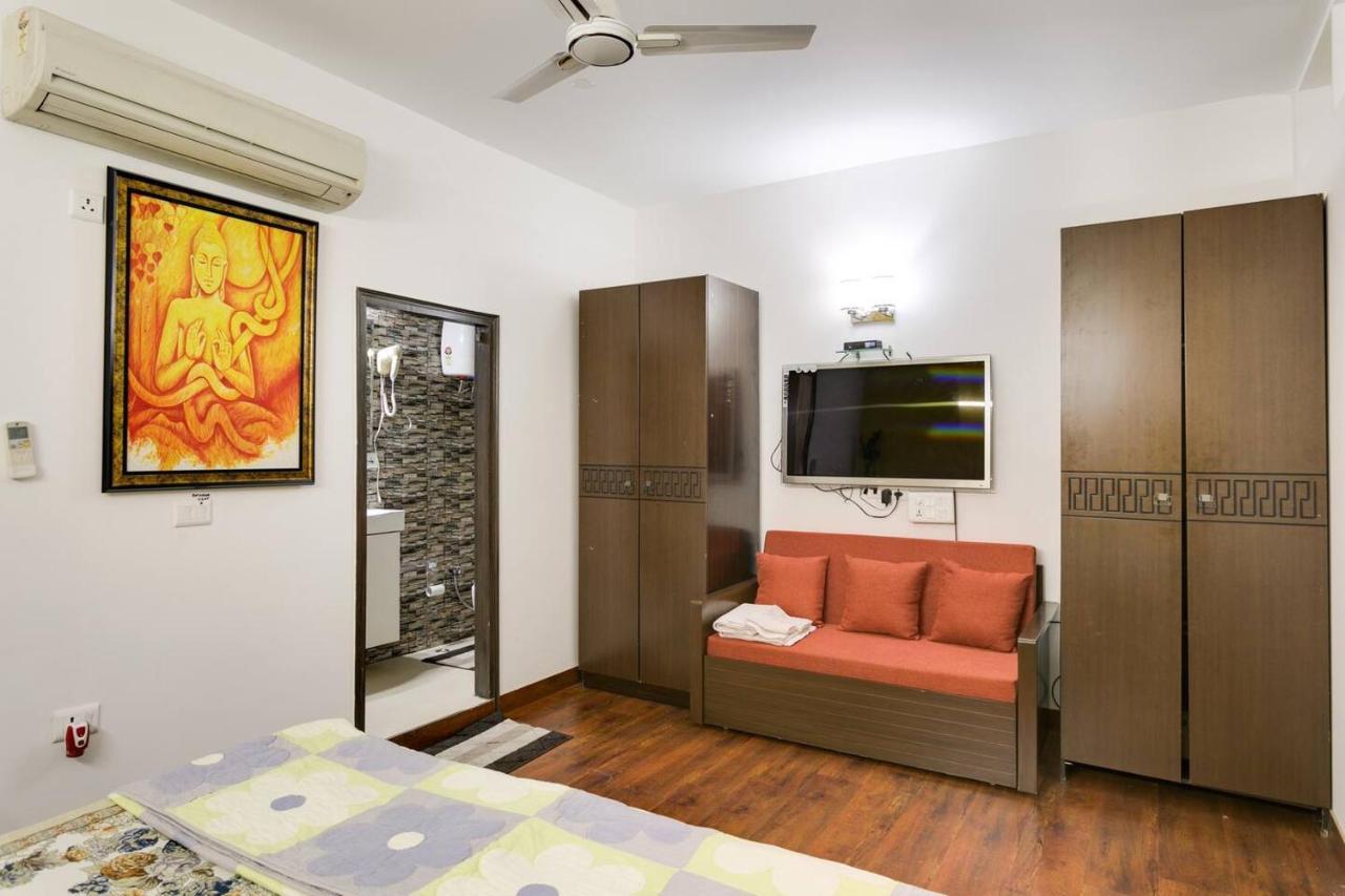 Moydom & Cosy Private 1 Bhk Opp Nfc Market Apartment