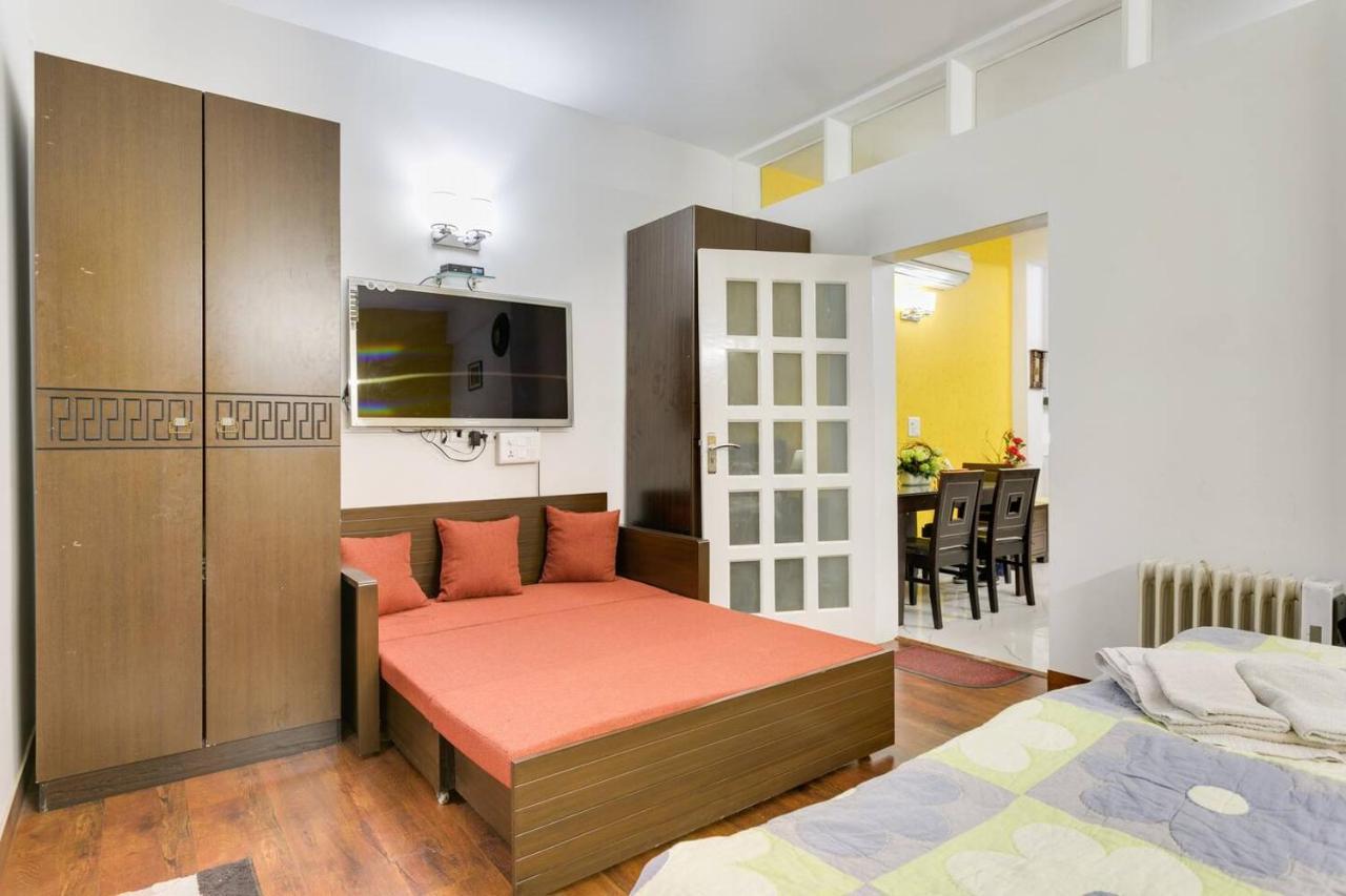 Moydom & Cosy Private 1 Bhk Opp Nfc Market